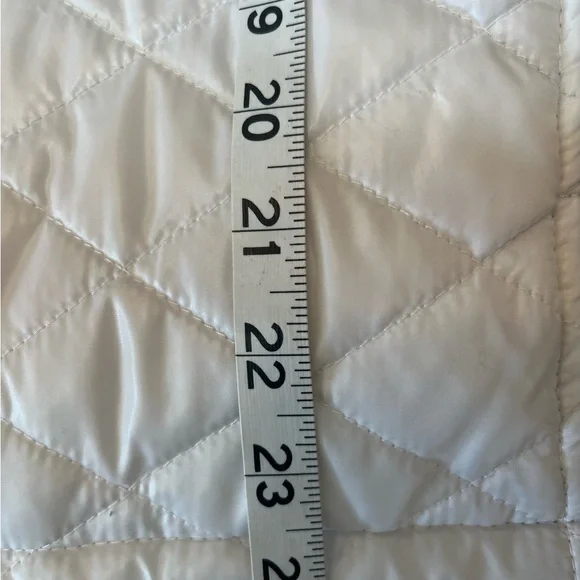 #279 Exertek Quilted Vest in White with Black stretch material on sides. - Picture 7 of 8